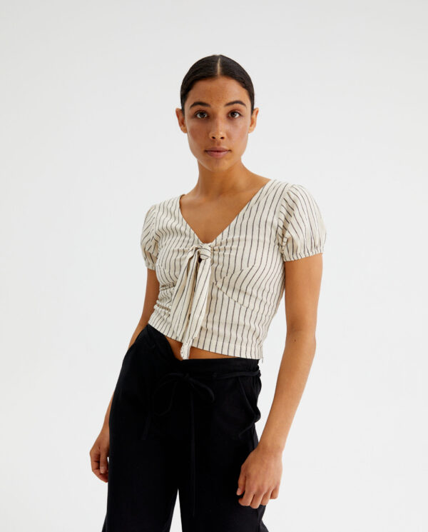 Stripe print crop top with knot