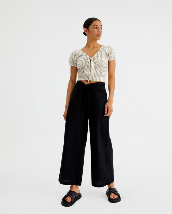 Stripe print crop top with knot