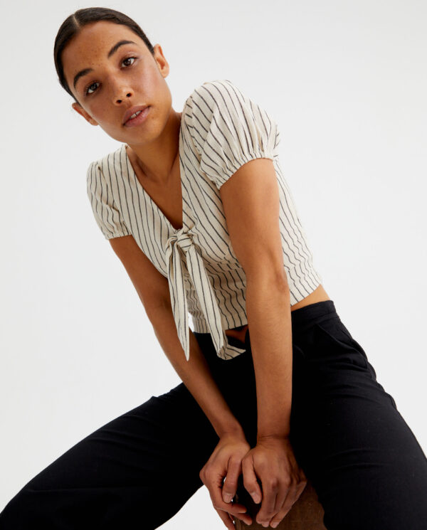 Stripe print crop top with knot
