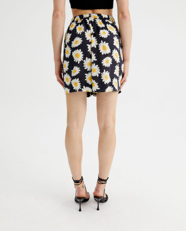 Floral print viscose LENZING™ ECOVERO™ shorts
