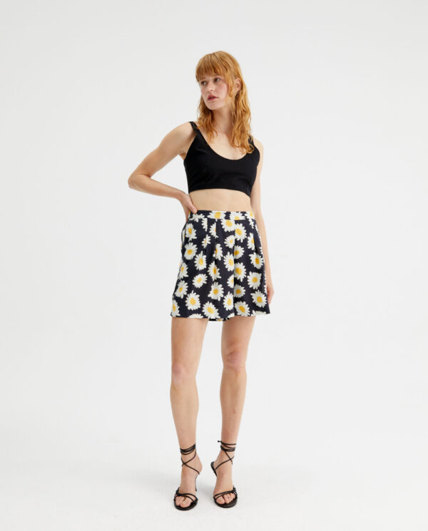 Floral print viscose LENZING™ ECOVERO™ shorts