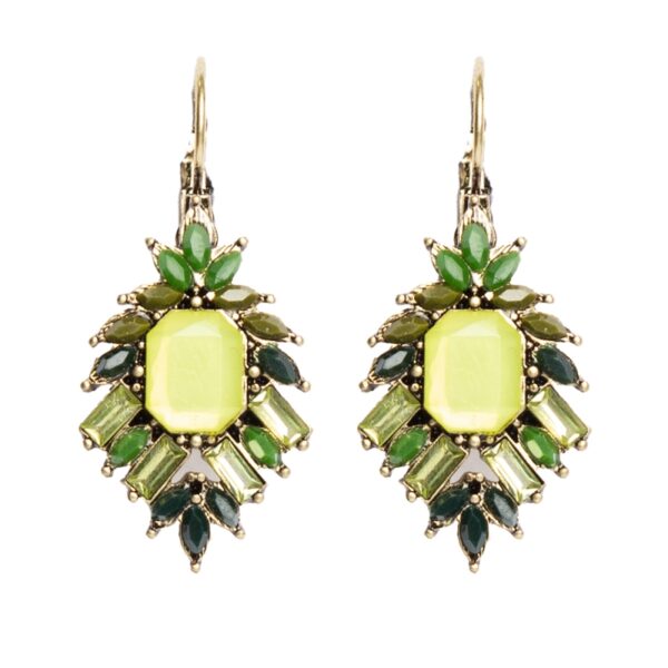 Middle earring