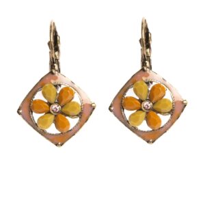 Middle earring