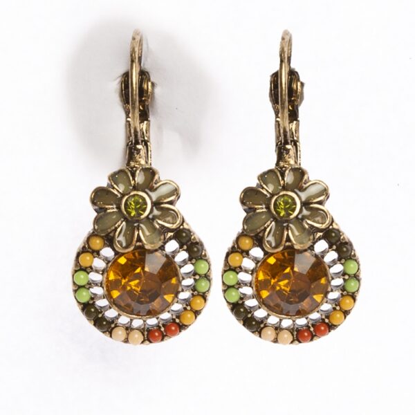 Middle earring