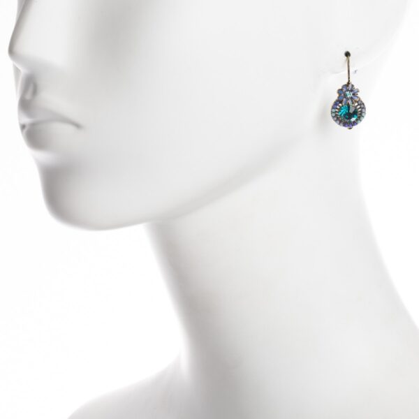 Middle earring