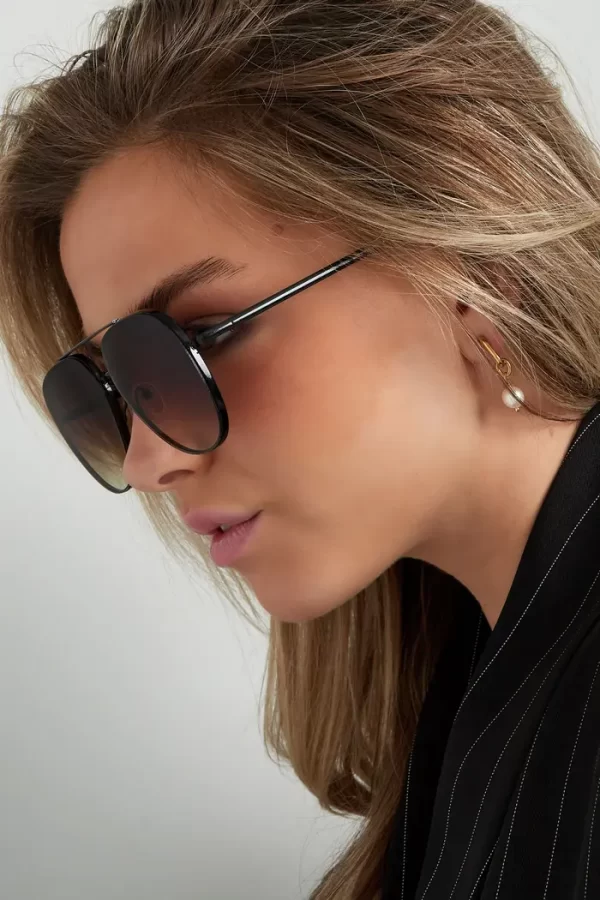 Pilot sunglasses