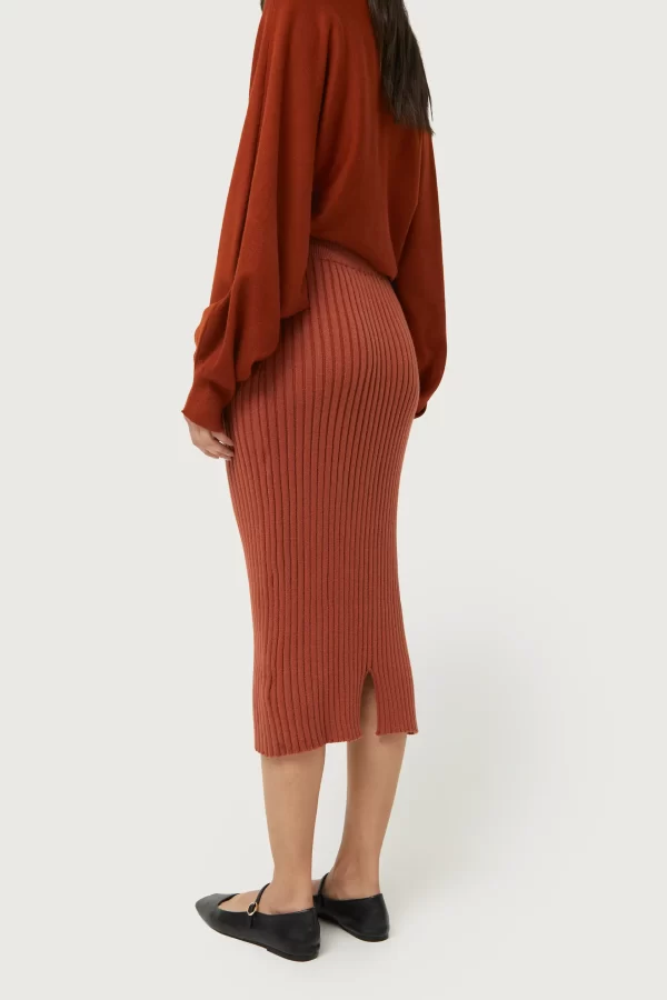 Rusty brown knitted skirt