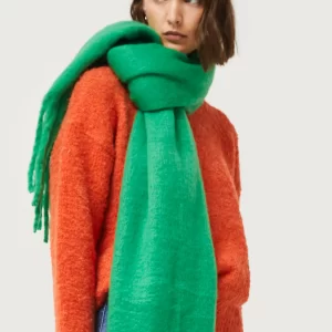 Green scarf