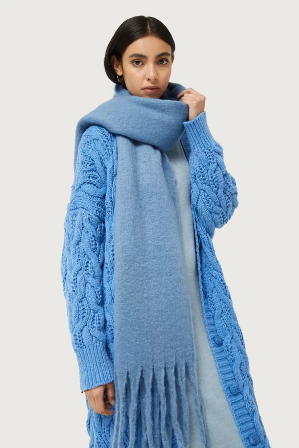 Blue scarf
