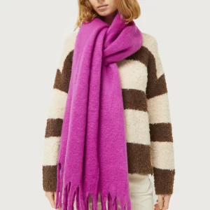 Magenta scarf