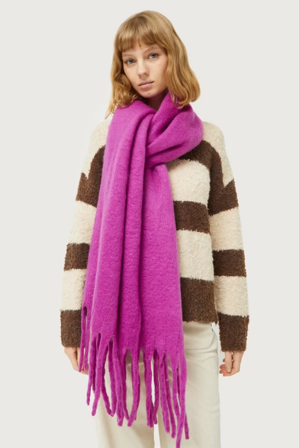Magenta scarf