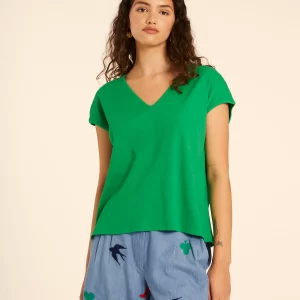 CAMISETA AMPLIA CUELLO PICO VERDE