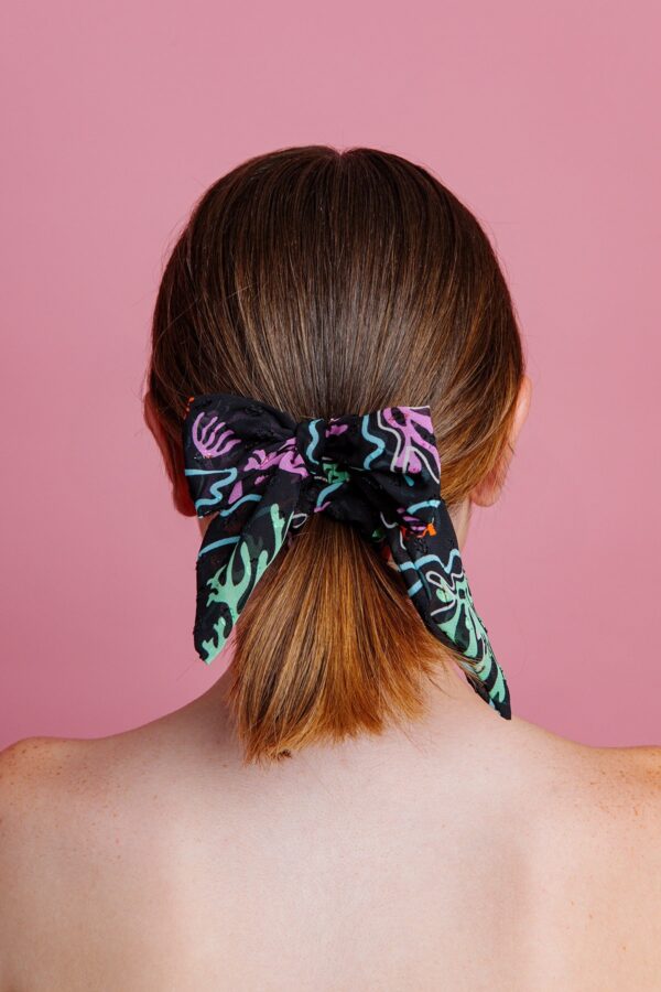CORAL SCRUNCHIE