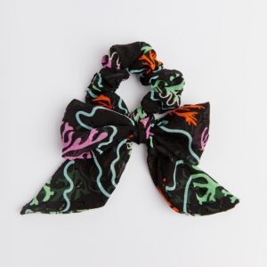CORAL SCRUNCHIE