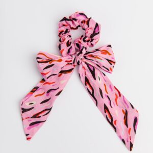 LILY SCRUNCHIE