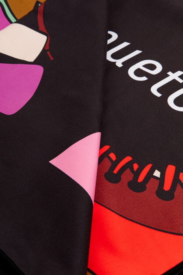 ROLLER BEACH TOWEL
