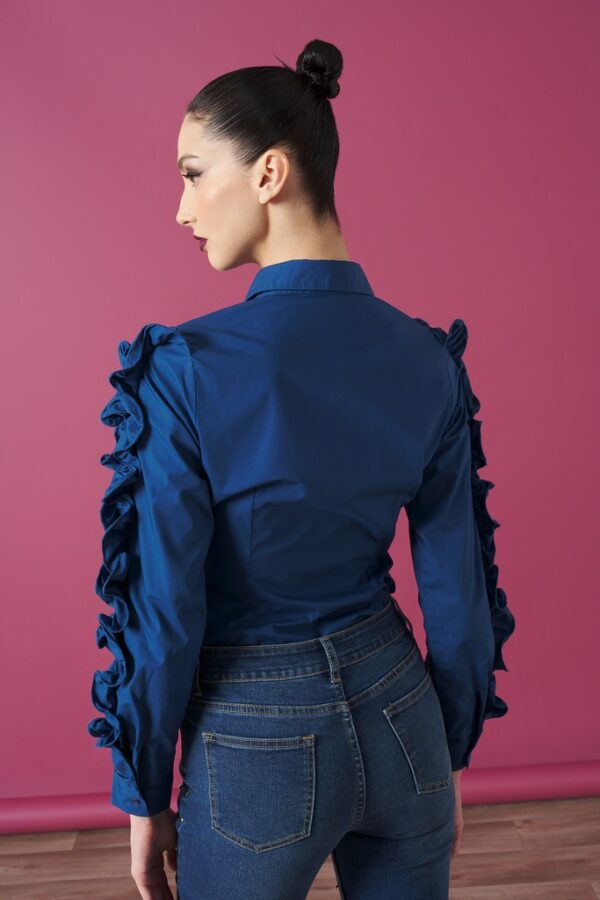 BLUE MAAR TOP