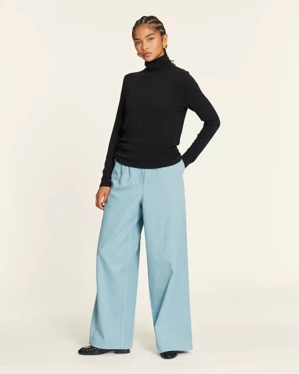 BLACK SWAN NECK KNIT TOP