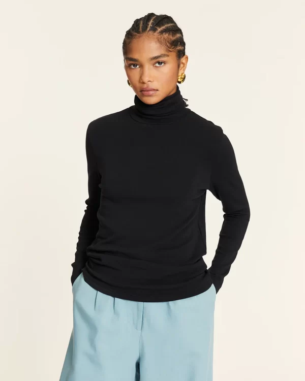 BLACK SWAN NECK KNIT TOP