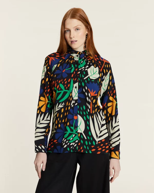 GARDEN HIGH NECK BLOUSE