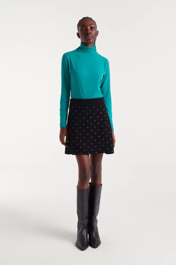 Short jacquard knit skirt with mini black print
