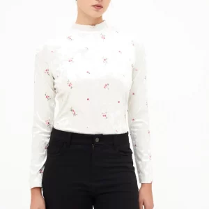 Velvet T-shirt with floral embroidery