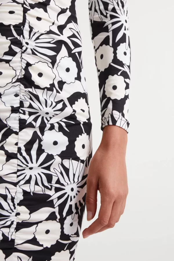 Short dress with tofu print