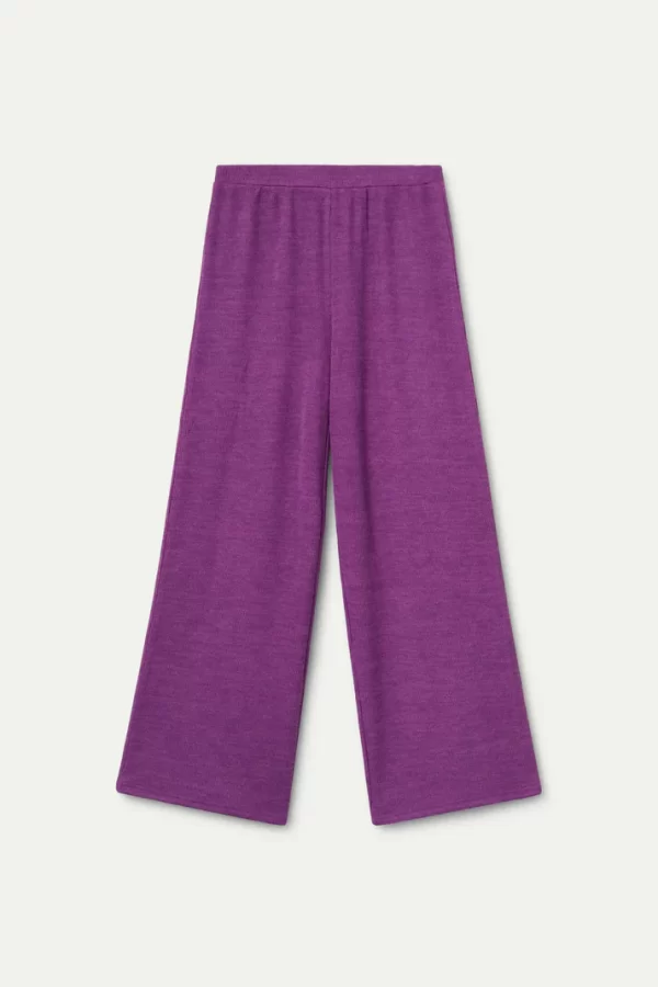 Magenta ribbed knit pants